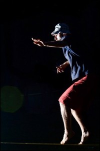 Godoy praticando Slackline a noite
